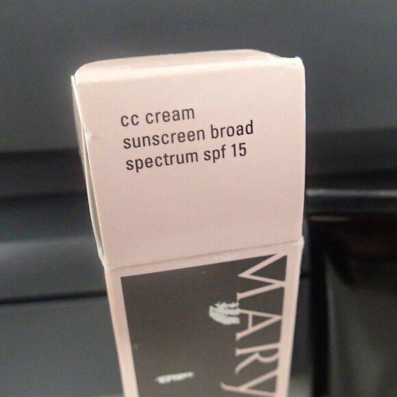 COPY - Mary Kay CC Cream Very Light - Picture 8 of 8